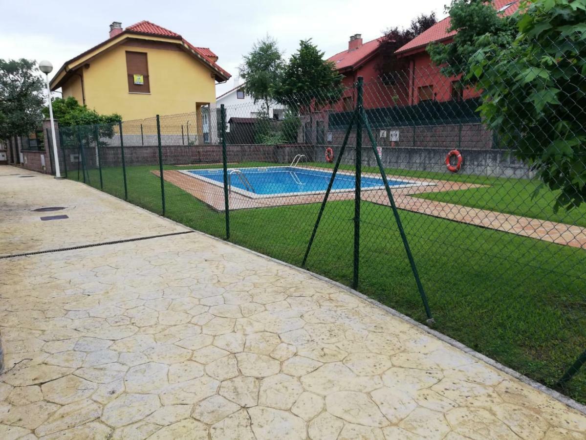 Chalet Playa Del Sable Hinojedo ภายนอก รูปภาพ